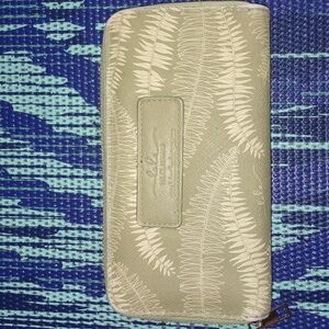 Simply Sisters Fern zipper wallet